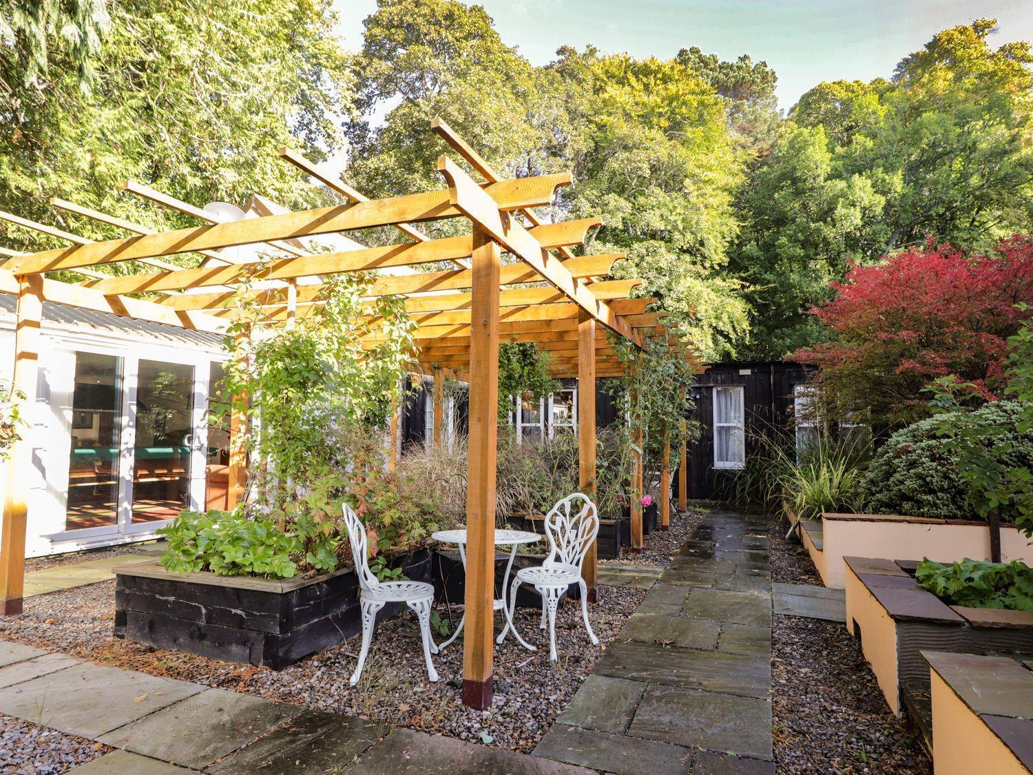 The Secret Garden At Old Drynie House - Self Catering Holiday home Inverness